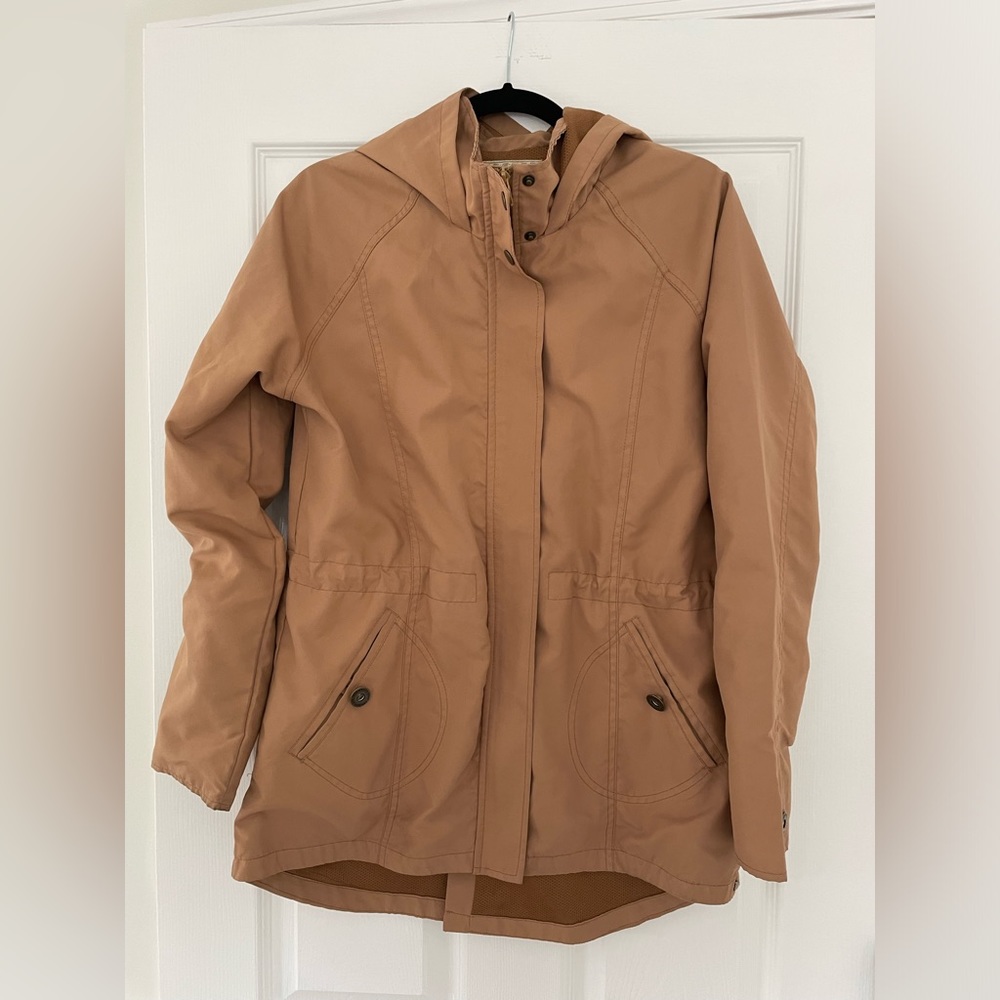 O’Neil Rain Jacket with hood and pockets